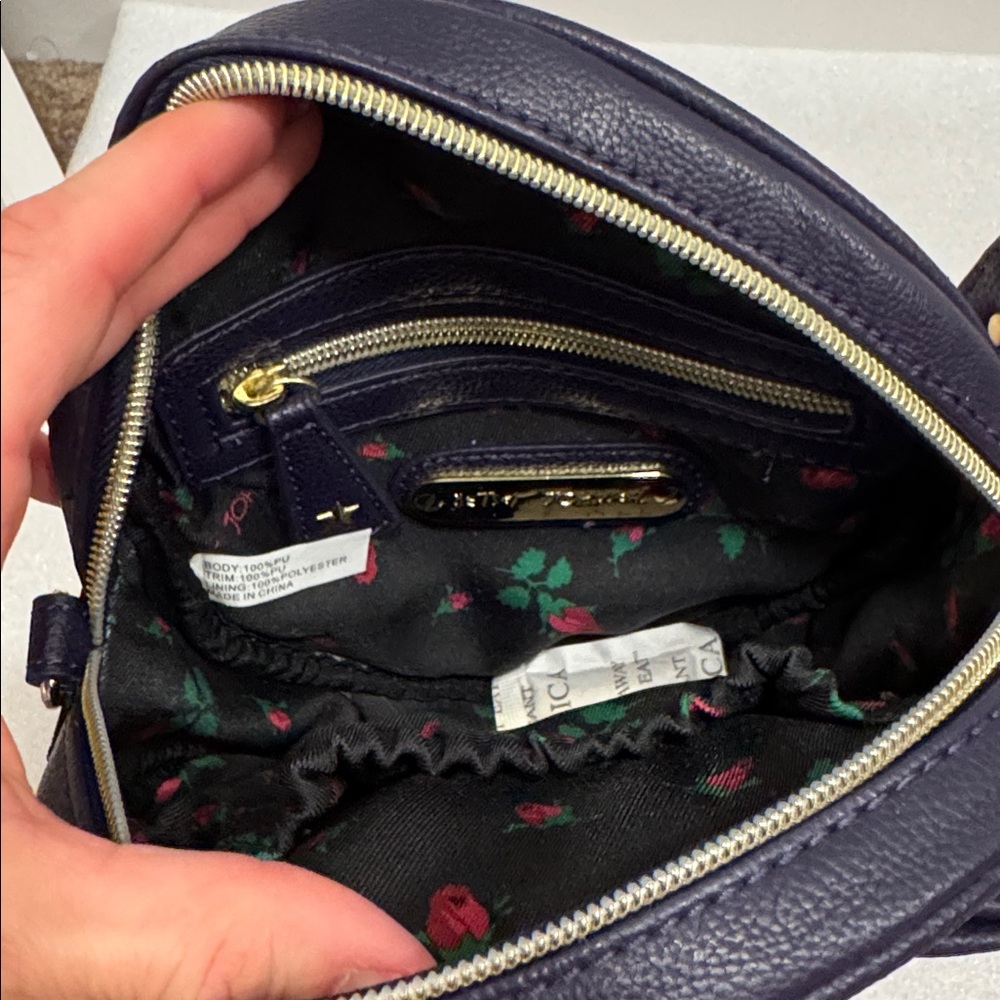 Betsey Johnson nautical wheel anchor circular crossbody bag purse - Picture 6 of 7